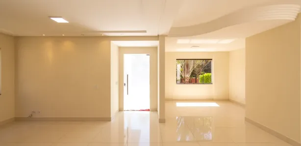 Casa de Condomínio com 3 Quartos para alugar, 250m² no Jardins Valência, Goiânia