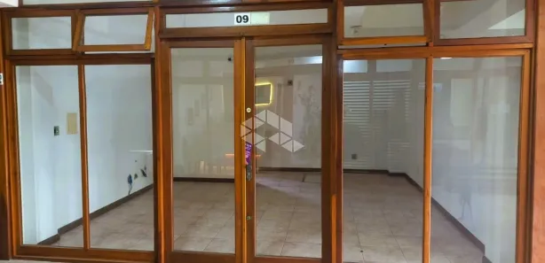 Sala Comercial à venda, 33m² no Centro, Canela
