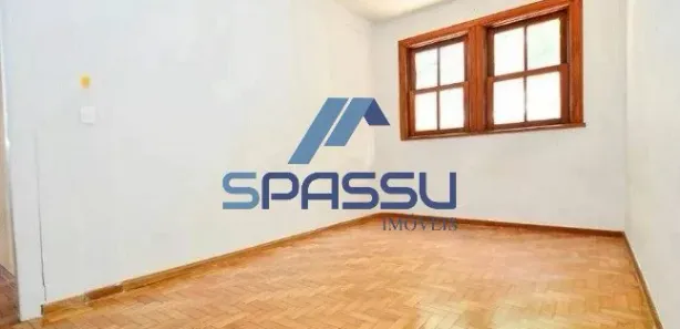 Casa com 2 Quartos para alugar, 304m² no Santo Antônio, Belo Horizonte