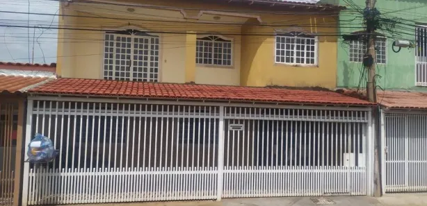 Sobrado com 4 Quartos à venda, 236m² no Ceilândia Sul, Brasília