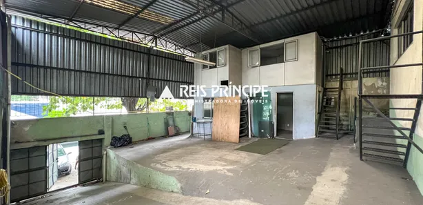 Galpão/Depósito/Armazém para venda ou aluguel, 480m² no Taquara, Rio de Janeiro