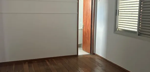 Casa de Condomínio com 4 Quartos para alugar, 303m² no Jardim Florença, Goiânia