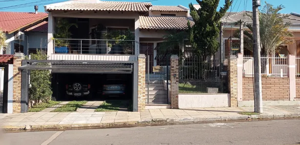 Sobrado com 3 Quartos à venda, 219m² no Parque da Matriz, Cachoeirinha