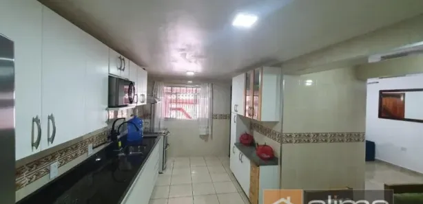 Sobrado com 2 Quartos para alugar, 117m² no Conjunto Habitacional Presidente Castelo Branco, Carapicuíba