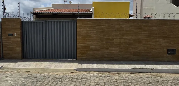 Casa com 3 Quartos à venda, 200m² no Cajupiranga, Parnamirim