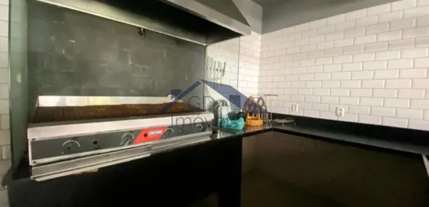 Ponto Comercial para venda ou aluguel, 50m² no Quarteirão Brasileiro, Petrópolis