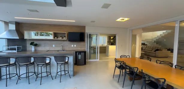 Casa de Condomínio com 5 Quartos à venda, 337m² no Jardins Valência, Goiânia