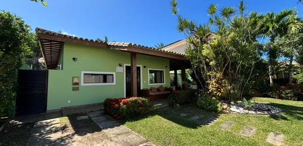 Casa de Condomínio com 3 Quartos para alugar, 140m² no Buraquinho, Lauro de Freitas