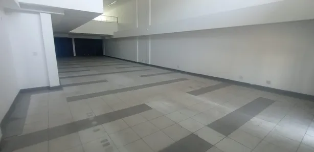 Galpão/Depósito/Armazém para alugar, 354m² no Taquara, Rio de Janeiro