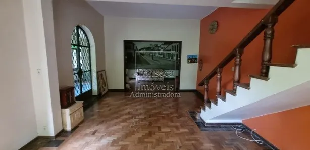 Casa com 7 Quartos para alugar, 275m² no Carangola, Petrópolis