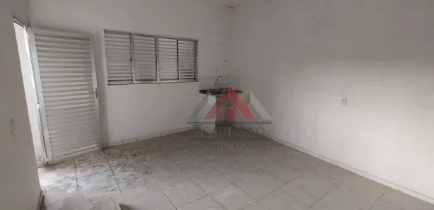 Sala Comercial para alugar, 300m² no Vila Figueira, Suzano