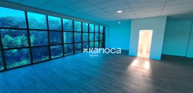 Sala Comercial para alugar, 300m² no Barra Olímpica, Rio de Janeiro