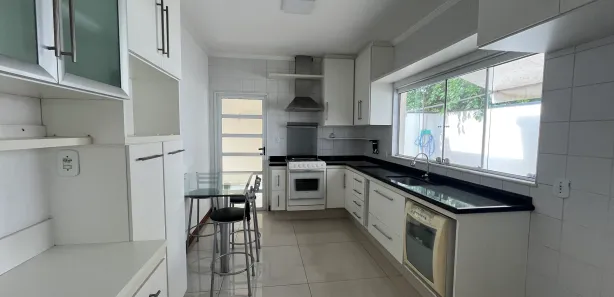 Casa de Condomínio com 3 Quartos para alugar, 195m² no Loteamento Residencial Porto Seguro, Tremembé