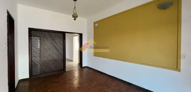 Casa com 3 Quartos para alugar, 169m² no São José, Divinópolis