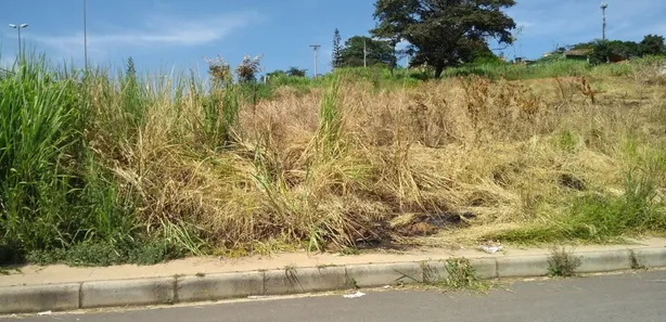 Lote/Terreno à venda, 807m² no Paquetá, Betim