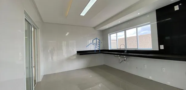 Casa de Condomínio com 4 Quartos para venda ou aluguel, 360m² no Universidade, Vitória da Conquista
