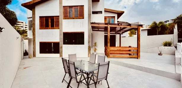 Casa com 4 Quartos à venda, 310m² no Itaigara, Salvador
