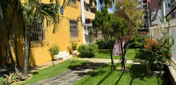 Casa com 11 Quartos à venda, 385m² no Pituba, Salvador