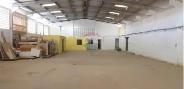 Galpão/Depósito/Armazém para alugar, 850m² no Candelária, Natal