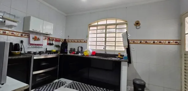 Sobrado com 3 Quartos para alugar, 200m² no Santa Maria, Brasília