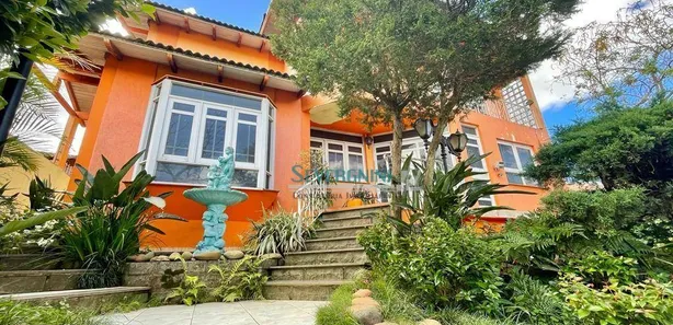 Sobrado com 4 Quartos à venda, 282m² no Jardim do Bosque, Cachoeirinha