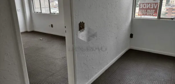 Sala Comercial para alugar, 29m² no Santa Efigênia, Belo Horizonte