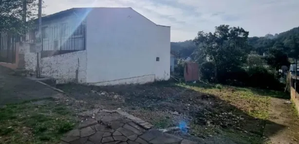 Lote/Terreno à venda, 330m² no Cruzeiro, Caxias do Sul