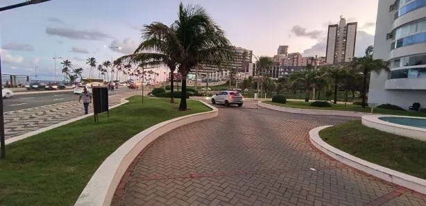 Apartamento com 2 Quartos para alugar, 100m² no Jardim Armação, Salvador