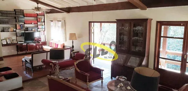 Fazenda/Sítio com 4 Quartos à venda, 400m² no Chácara dos Junqueiras, Carapicuíba