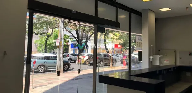 Ponto Comercial para alugar, 748m² no Santa Efigênia, Belo Horizonte