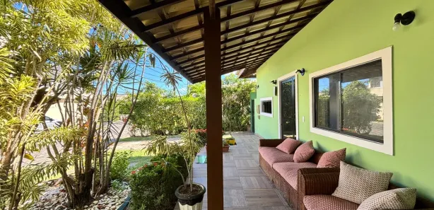 Casa de Condomínio com 3 Quartos para alugar, 140m² no Buraquinho, Lauro de Freitas