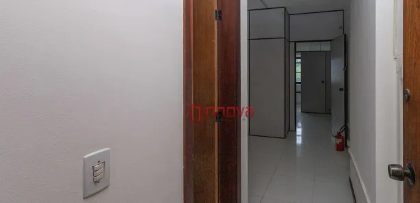 Sala Comercial à venda, 32m² no Parque Bela Vista, Salvador