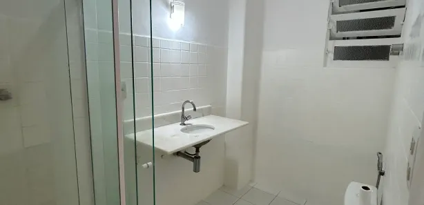 Apartamento com 2 Quartos para alugar, 75m² no Leme, Rio de Janeiro