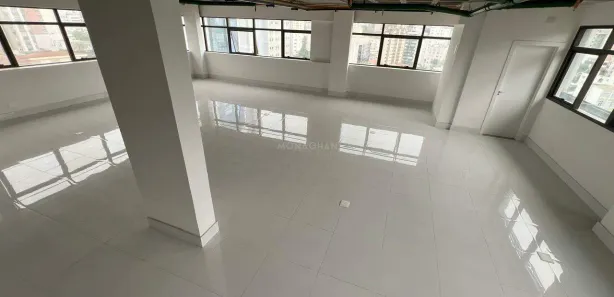 Sala Comercial para alugar, 305m² no Santa Efigênia, Belo Horizonte