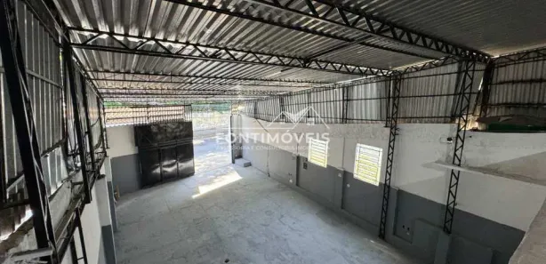 Galpão/Depósito/Armazém para alugar, 250m² no Jacarepaguá, Rio de Janeiro