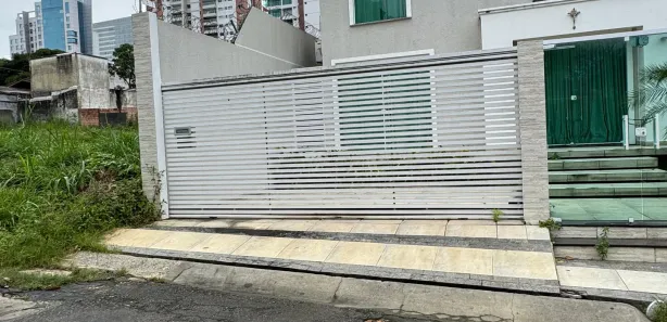 Casa com 3 Quartos para alugar, 100m² no Santo Antônio, Manaus