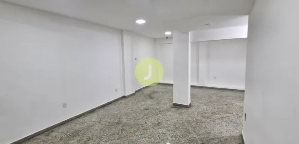 Ponto Comercial para alugar, 30m² no Campo Grande, Rio de Janeiro