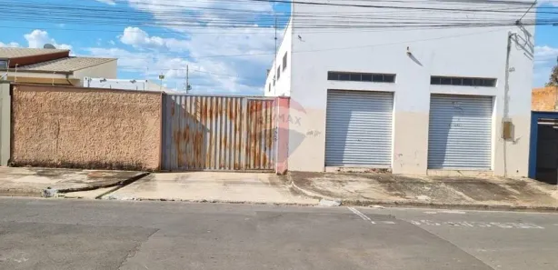 Imóvel Comercial para alugar, 240m² no Jardim Guaçuano, Mogi Guaçu