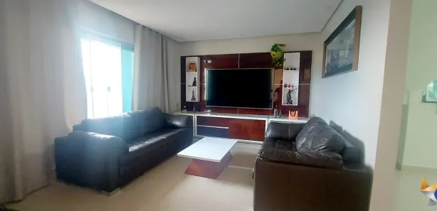 Sobrado com 4 Quartos à venda, 254m² no Taguatinga Norte, Brasília