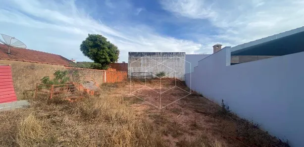 Lote/Terreno à venda, 300m² no Dois Córregos, Dois Córregos