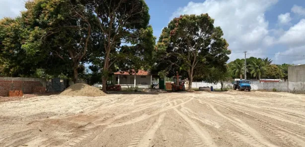 Lote/Terreno para alugar, 1600m² no , Extremoz