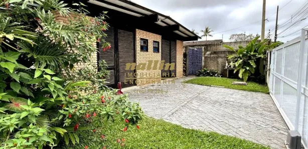 Casa com 4 Quartos para alugar, 208m² no Balneário Praia do Pernambuco, Guarujá