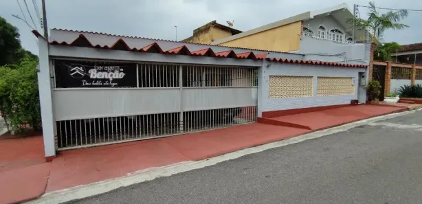 Casa com 4 Quartos à venda, 300m² no Dom Pedro I, Manaus