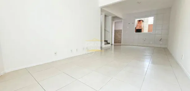 Sobrado com 3 Quartos para alugar, 100m² no Iririú, Joinville