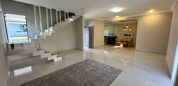 Casa de Condomínio com 4 Quartos para venda ou aluguel, 320m² no Quiririm, Taubaté