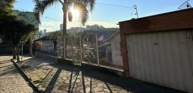 Lote/Terreno à venda, 315m² no Cruzeiro, Caxias do Sul