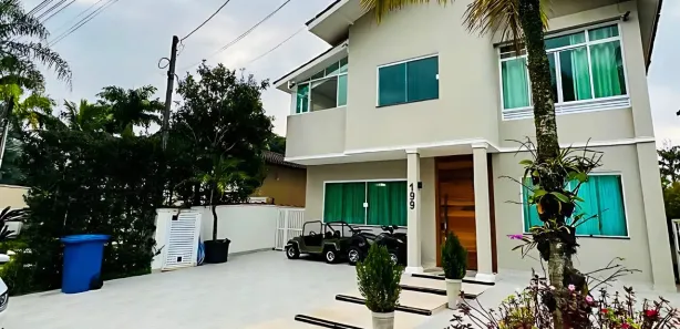 Casa com 6 Quartos para venda ou aluguel, 210m² no Balneário Praia do Pernambuco, Guarujá