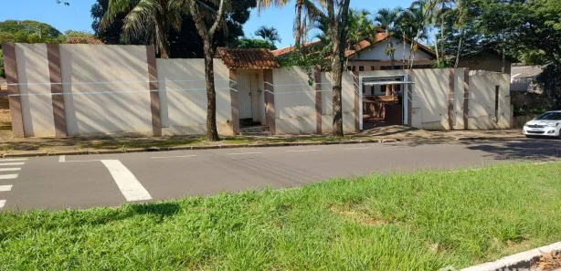 Casa com 5 Quartos para alugar, 500m² no Jardim Paulista, Paranavaí