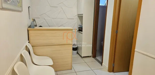 Sala Comercial para alugar, 32m² no Quarteirão Brasileiro, Petrópolis