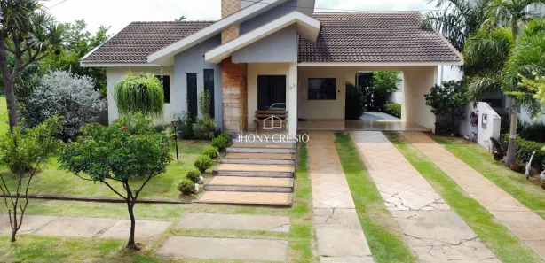 Casa de Condomínio com 3 Quartos para alugar, 261m² no Conjunto Habitacional Renato Ungari, Marialva